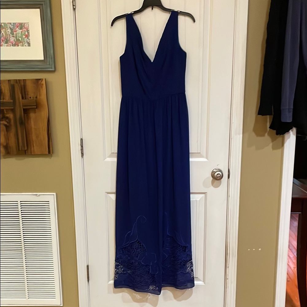 Minuet beautiful royal blue gown size medium